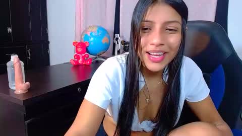 Snapshot of littlesophia_ chatting on December 2024 03:27:01 PM zara online show from December 2024 03:27:01 PM