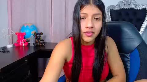Snapshot of littlesophia_ chatting on January 2025 12:21:01 PM zara online show from January 2025 12:21:01 PM