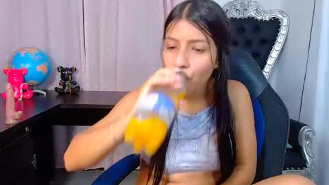 Snapshot of littlesophia_ chatting on January 2025 03:29:02 PM zara online show from January 2025 03:29:02 PM
