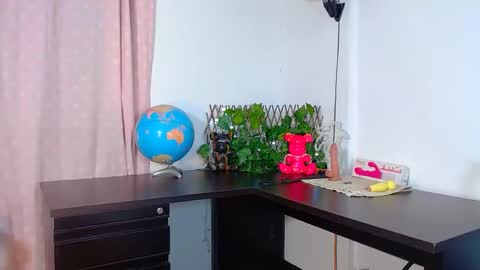 Snapshot of littlesophia_ chatting on January 2025 12:37:02 PM zara online show from January 2025 12:37:02 PM