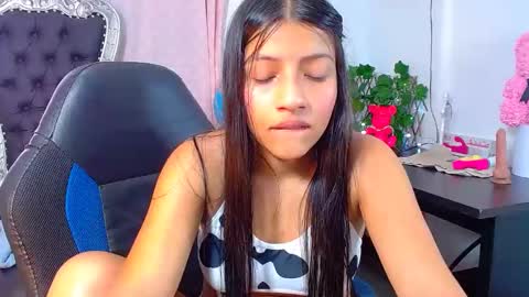 Snapshot of littlesophia_ chatting on February 2025 06:48:01 PM zara online show from February 2025 06:48:01 PM