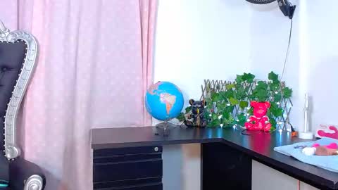 Snapshot of littlesophia_ chatting on February 2025 03:21:01 PM zara online show from February 2025 03:21:01 PM