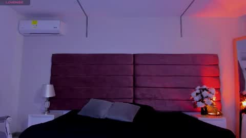 littlevaale online show from December 2025 10:35:01 AM