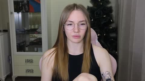 Snapshot of littlevildevil chatting on December 2024 02:11:02 PM Eliana online show from December 2024 02:11:02 PM