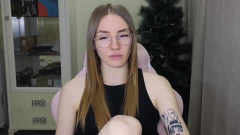 Snapshot of littlevildevil chatting on December 2024 12:24:01 PM Eliana online show from December 2024 12:24:01 PM