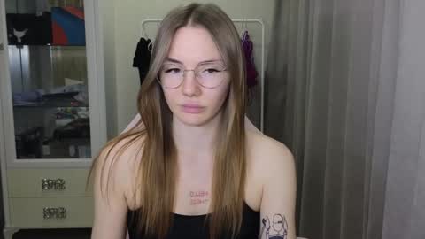 Snapshot of littlevildevil chatting on January 2025 02:13:01 PM Eliana online show from January 2025 02:13:01 PM