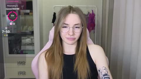 Snapshot of littlevildevil chatting on February 2025 08:42:01 AM Eliana online show from February 2025 08:42:01 AM