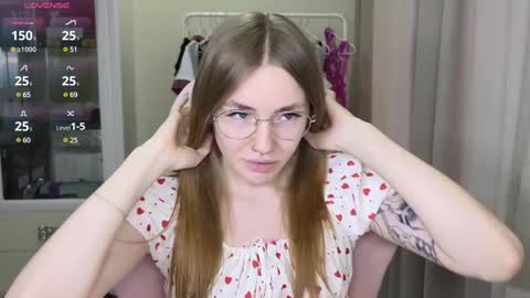 Snapshot of littlevildevil chatting on February 2025 11:53:01 AM Eliana online show from February 2025 11:53:01 AM