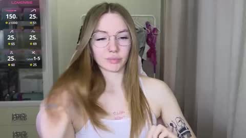 Snapshot of littlevildevil chatting on February 2025 11:44:02 AM Eliana online show from February 2025 11:44:02 AM