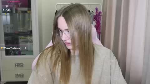Snapshot of littlevildevil chatting on February 2025 10:18:01 AM Eliana online show from February 2025 10:18:01 AM