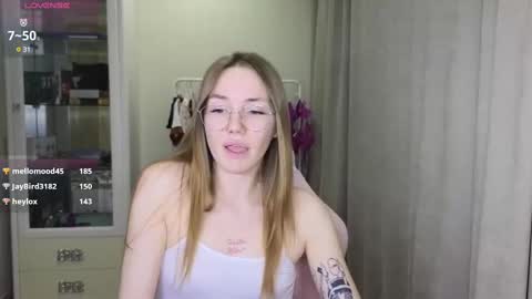 Snapshot of littlevildevil chatting on March 2025 02:10:02 PM Eliana online show from March 2025 02:10:02 PM