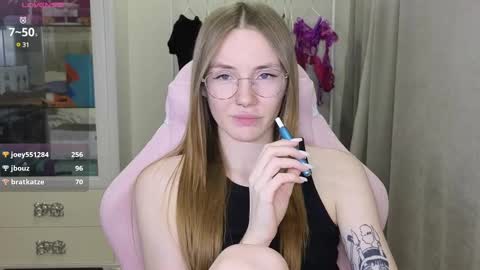 Snapshot of littlevildevil chatting on March 2025 03:13:02 PM Eliana online show from March 2025 03:13:02 PM