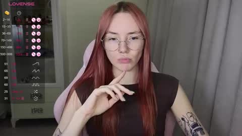 Eliana online show from November 2025 10:02:02 AM