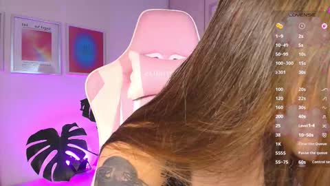 Junne liu online show from December 2025 01:25:02 AM