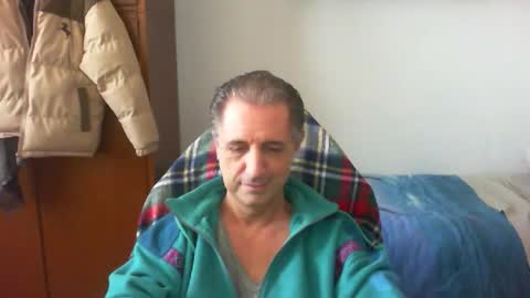liuk53 online show from April 2026 01:42:02 PM
