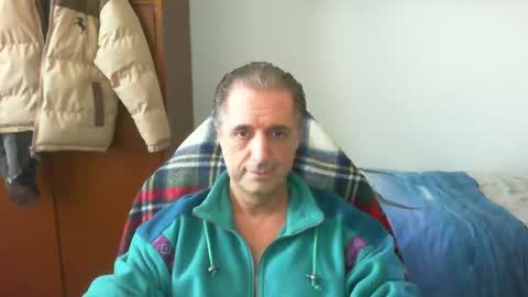 liuk53 online show from April 2026 12:35:01 PM