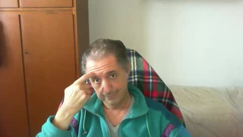liuk53 online show from April 2026 03:25:01 PM