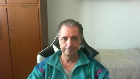 liuk53 online show from April 2026 12:14:01 PM