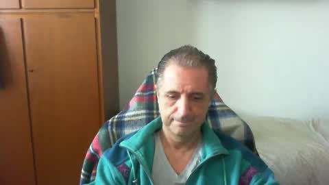 liuk53 online show from April 2026 02:48:01 PM
