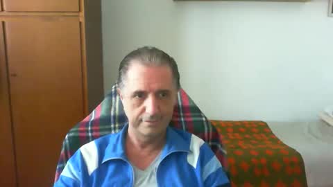 liuk53 online show from May 2026 12:00:02 PM