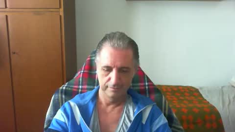 liuk53 online show from May 2026 01:50:01 PM