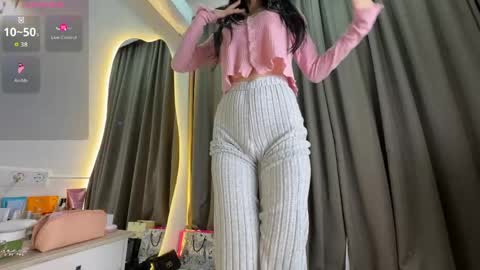 liuli_flower online show from May 2026 07:45:02 PM