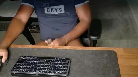 livetribber online show from April 2026 11:25:02 AM