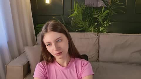 Livia online show from May 2026 05:57:01 AM