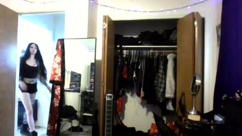 Liv Mirage online show from June 2026 08:33:02 PM