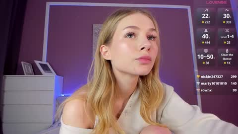 Snapshot of liza_mills chatting on February 2025 06:34:02 PM Liza online show from February 2025 06:34:02 PM