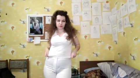 Molly online show from May 2026 03:17:01 PM