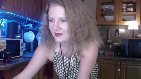 Snapshot of lizacakes chatting on January 2025 11:13:02 AM LizaCakes online show from January 2025 11:13:02 AM