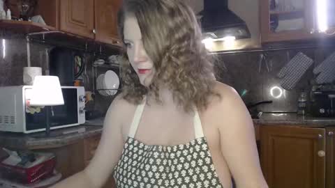 Snapshot of lizacakes chatting on February 2025 02:32:01 PM LizaCakes online show from February 2025 02:32:01 PM