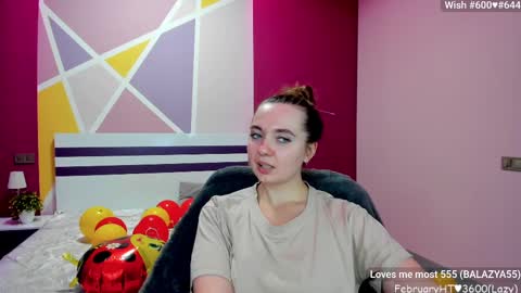 Snapshot of lizaghost chatting on February 2025 03:32:01 PM Girl next door online show from February 2025 03:32:01 PM
