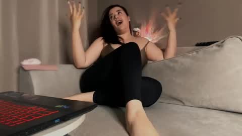 lizamartina online show from April 2026 10:29:02 PM