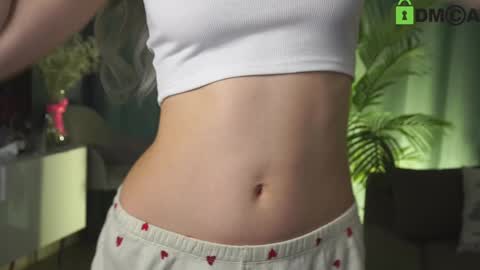 Snapshot of lizbethcoll chatting on January 2025 07:18:02 PM Sunnheart online show from January 2025 07:18:02 PM