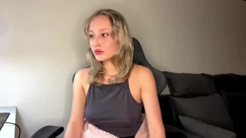 Karolina online show from February 2026 03:26:02 PM