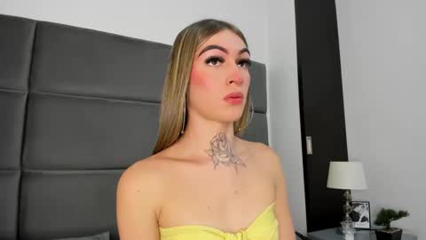 Snapshot of lizz_luna chatting on September 2025 02:33:02 PM lizz_luna online show from September 2025 02:33:02 PM