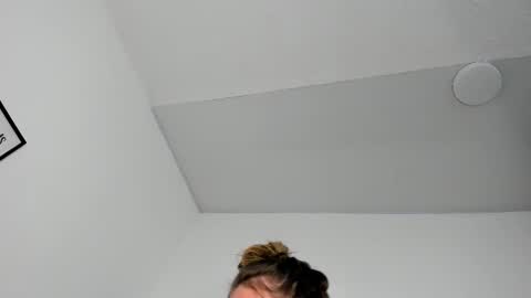 Snapshot of lizz_luna chatting on October 2025 03:35:02 PM lizz_luna online show from October 2025 03:35:02 PM