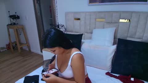 Lizz  online show from October 2025 11:52:02 AM