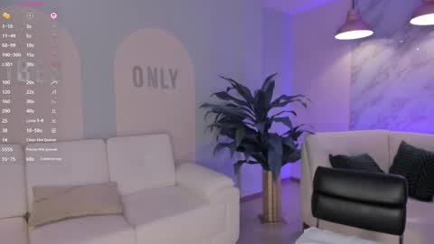 Lizzi  online show from March 2026 08:25:02 PM