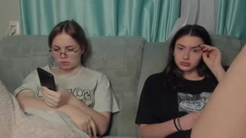 lizzi_muur online show from December 2024 08:12:02 PM