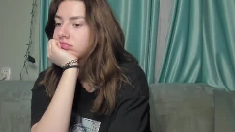 lizzi_muur online show from January 2025 10:03:01 PM