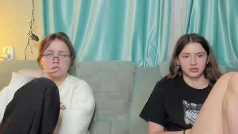 lizzi_muur online show from January 2025 10:51:01 PM