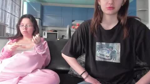 lizzi_muur online show from March 2025 09:44:02 AM