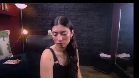 Lizzie online show from October 2025 02:23:02 PM