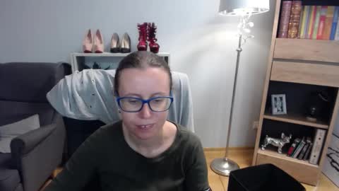 Lizzy online show from October 2025 04:35:02 AM