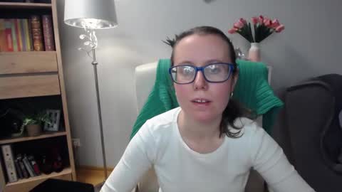 Snapshot of lizzy_sparkle chatting on March 2026 05:45:02 AM Lizzy online show from March 2026 05:45:02 AM