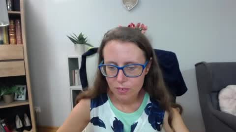 Lizzy online show from June 2026 04:30:02 AM