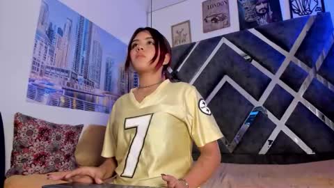 Snapshot of lizzy_sweet2 chatting on October 2025 03:28:01 AM lizzy_sweet2 online show from October 2025 03:28:01 AM